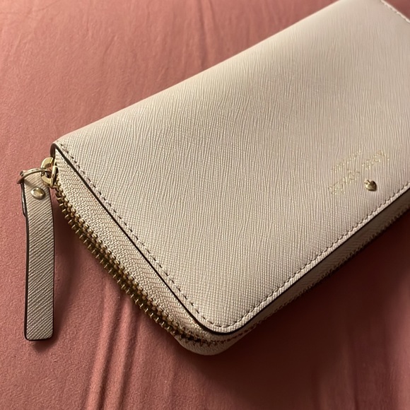 kate spade wallet - Picture 6 of 6